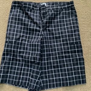 Men Adidas golf shorts. Size 32.